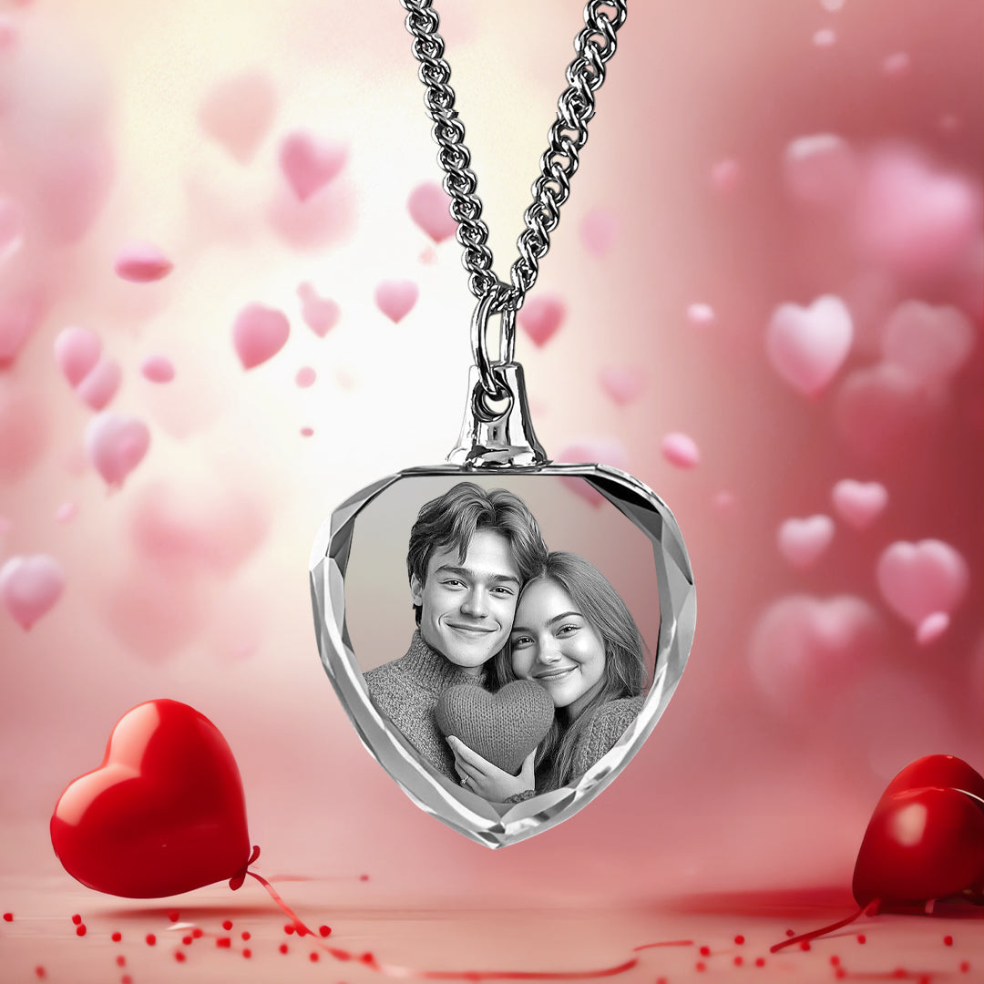 Valentine’s Day Heart-Shaped 3D Crystal Necklace