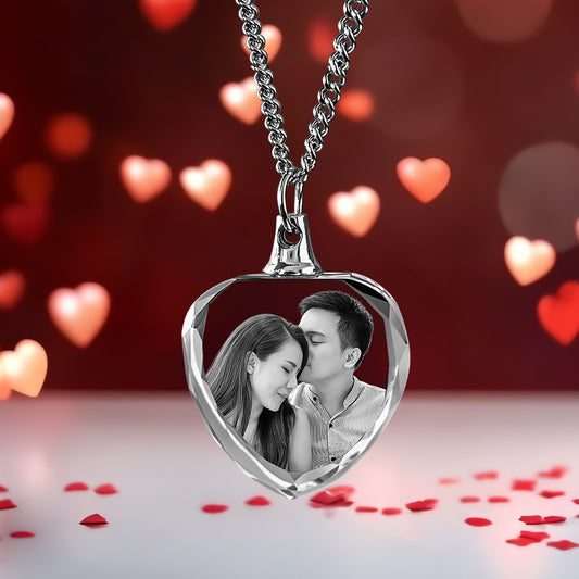 Valentine’s Day Heart-Shaped 3D Crystal Necklace